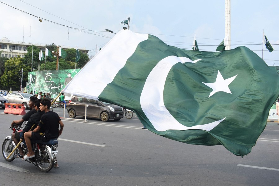 pakistan-celebrates-independence-day-with-pomp-splendor-flipboard