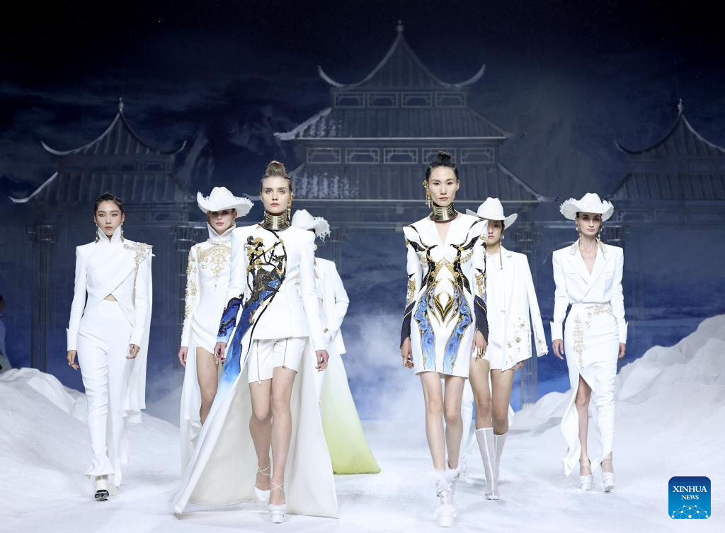 Fashion week parties in China without the shows are a “nice try