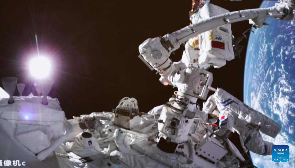 China's Shenzhou-14 astronauts conduct extravehicular activities-Xinhua