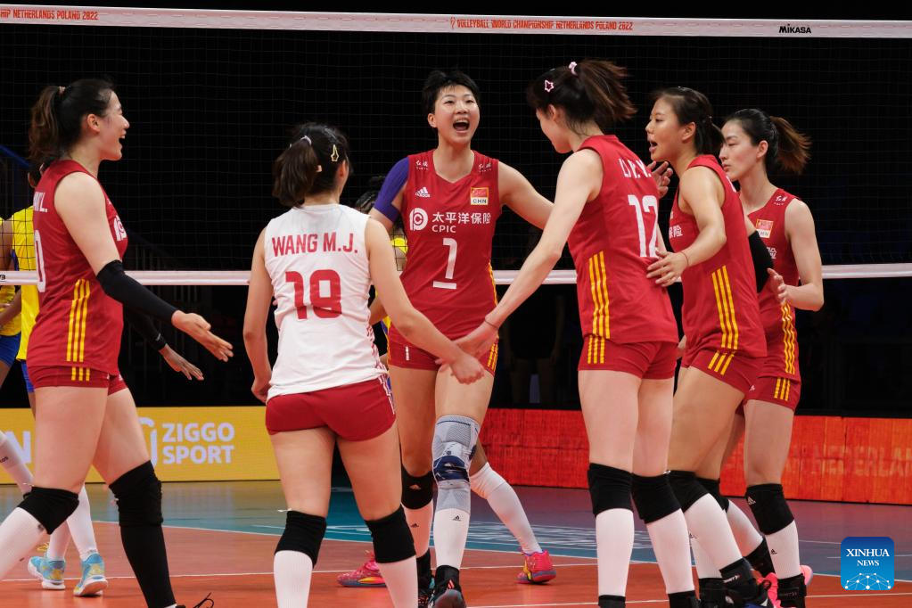 China surges to straightset victory over Colombia at women's