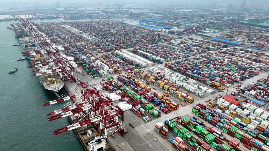 Container throughput in Chinese ports rises in first eight months-Xinhua