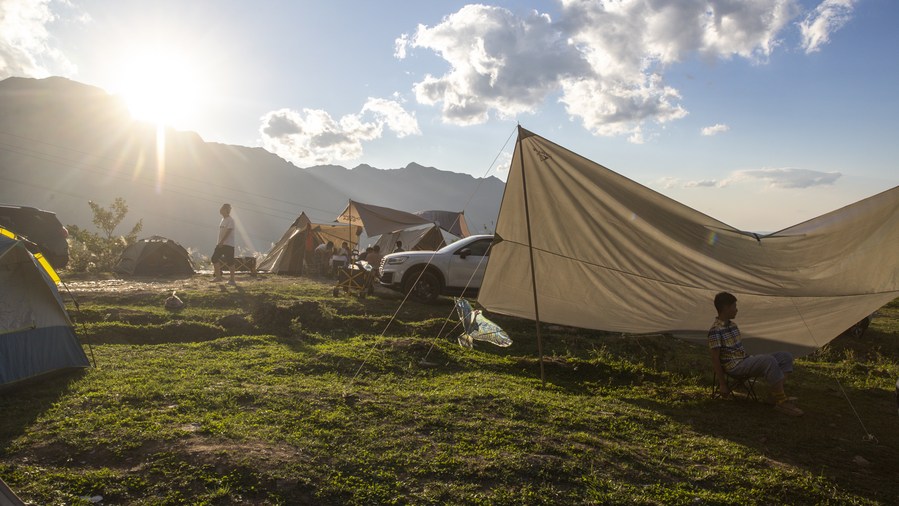 Camping becomes burgeoning trend in China