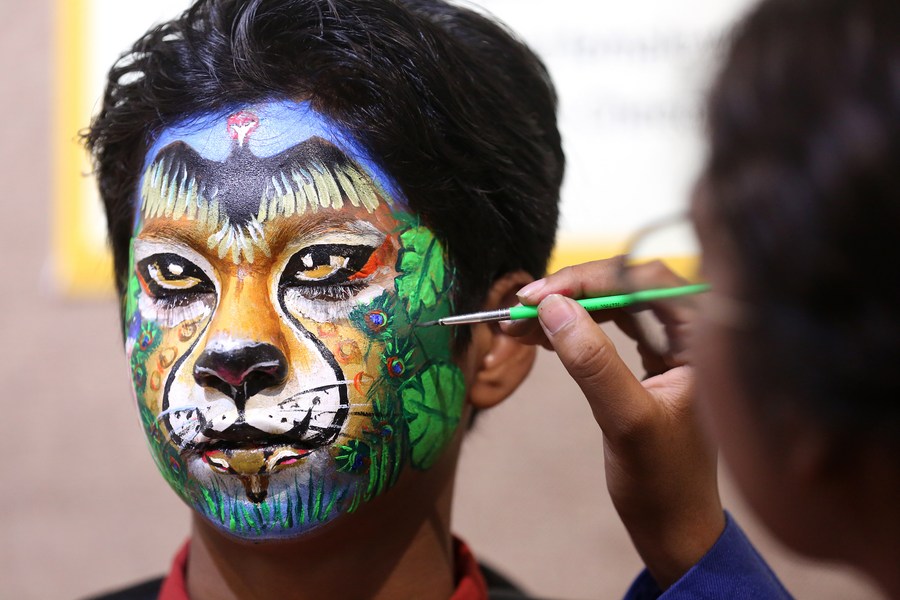 Asia Album: Face painting competition held during India's Wildlife  Week-Xinhua