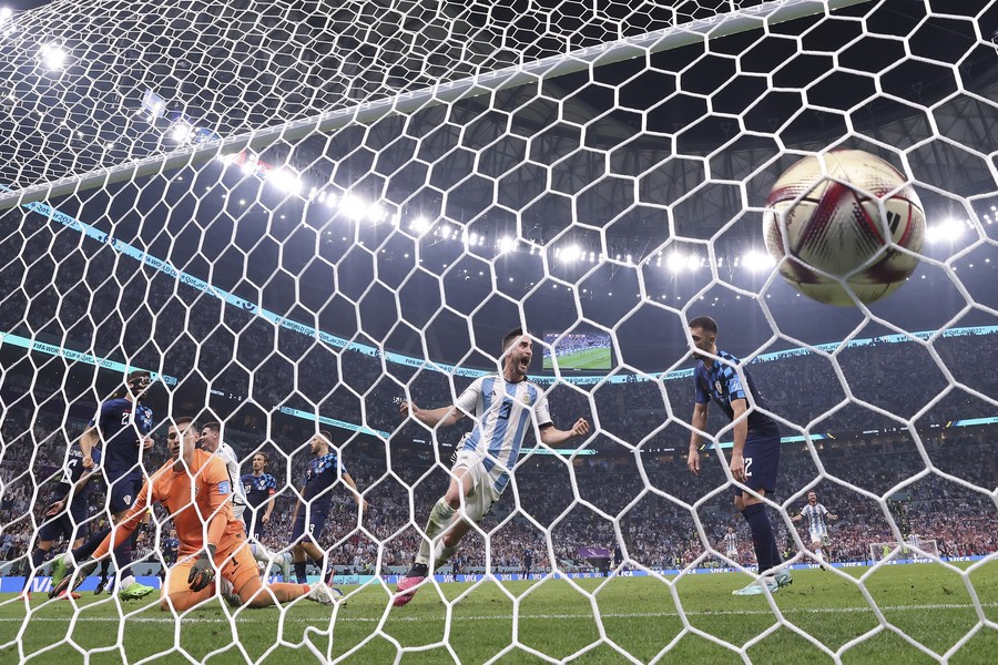 Messi, Alvarez fire Argentina into World Cup final-Xinhua