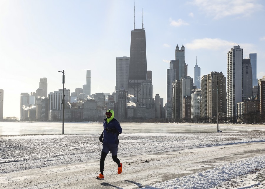 Chicago winter storm brings heavy snow, frigid temps