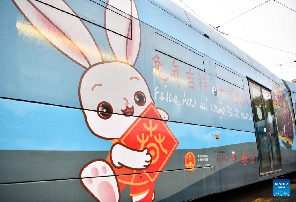 Tram featuring Year of Rabbit unveiled in Rome-Xinhua