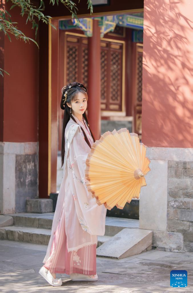 China-chic Peragakan Pakaian Hanfu-Image-4