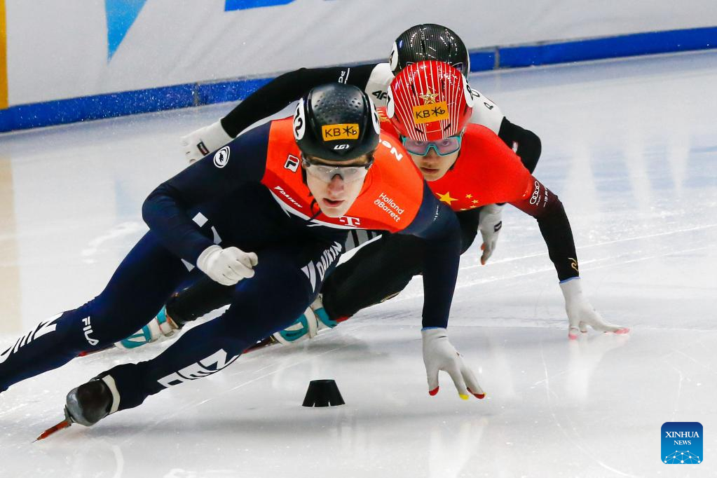 Highlights of ISU World Short Track Speed Skating Championships-Xinhua