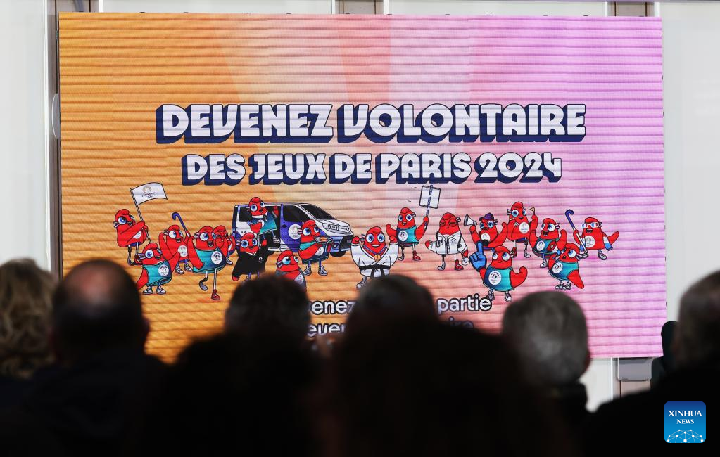Paris 2024 organizers to recruit 45,000 volunteersXinhua