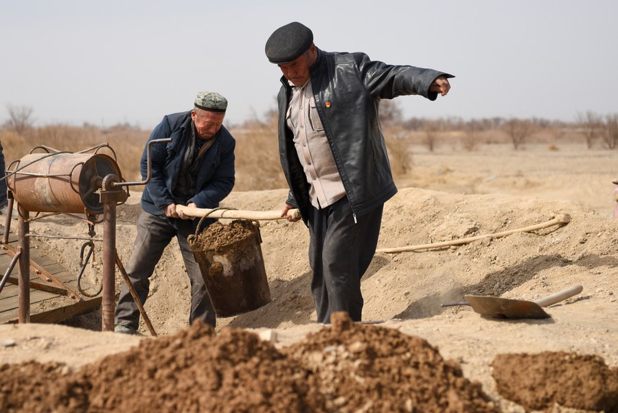 Ancient Karez wells still nourishing Xinjiang people
