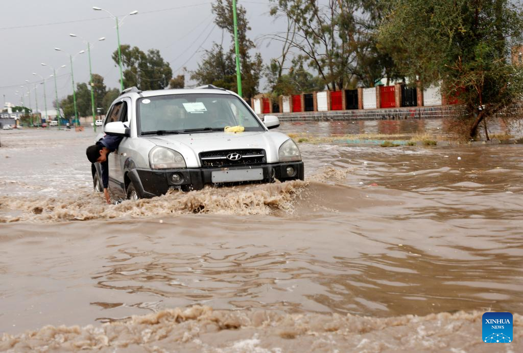 Street flooded after torrential rain in Sanaa, Yemen-Xinhua