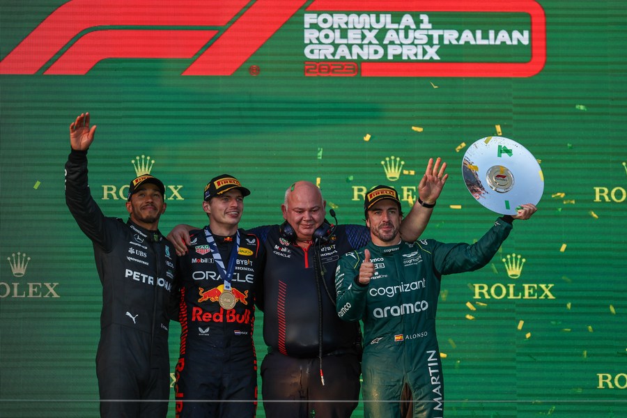 Verstappen wins chaotic F1 Australian GPXinhua