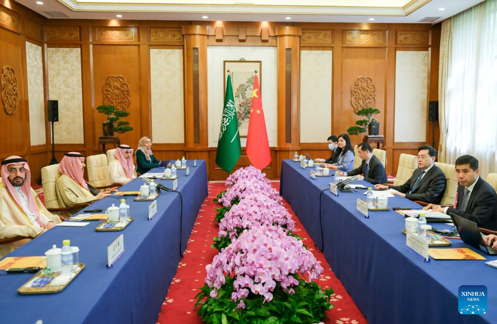 Chinese Fm Meets Saudi Arabian Iranian Counterparts Witnesses
