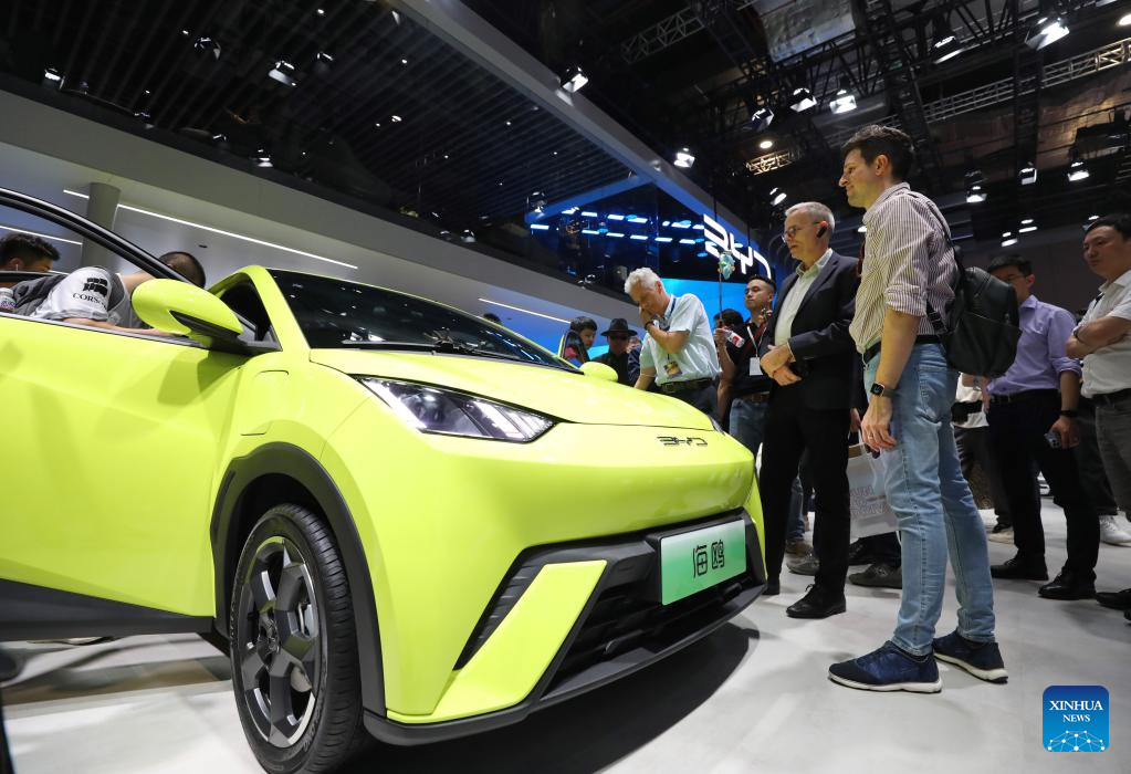 International auto show kicks off in Shanghai-Xinhua