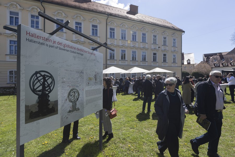 Odprtje razstave slovenskega astronoma v Ljubljani – Xinhua