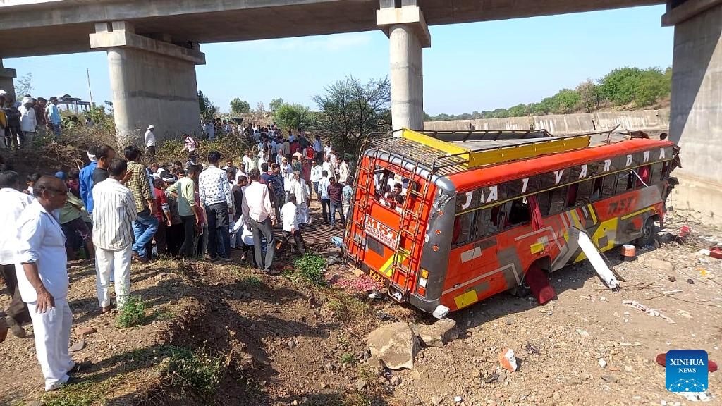 Nearly 20 dead, over 25 injured from bus mishap in central India-Xinhua