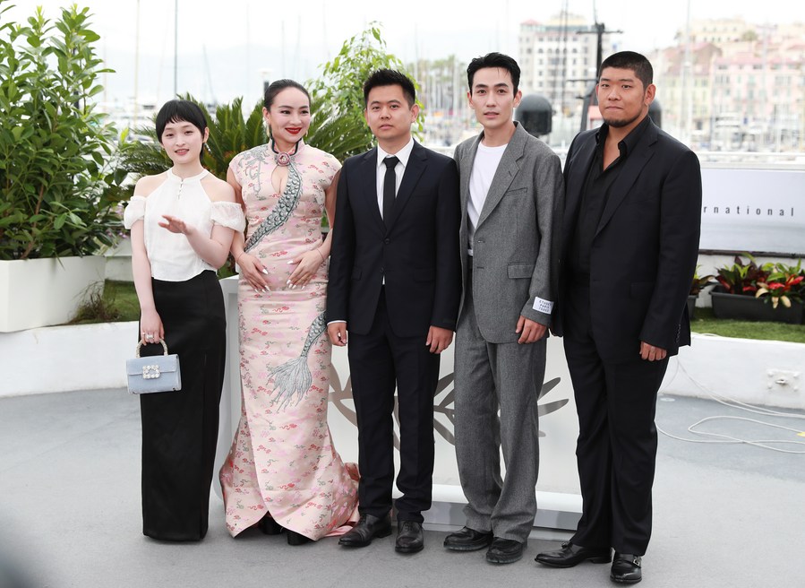 Cannes - Ran Dong Photocall Dongyu Zhou attends the Ran Dong (The