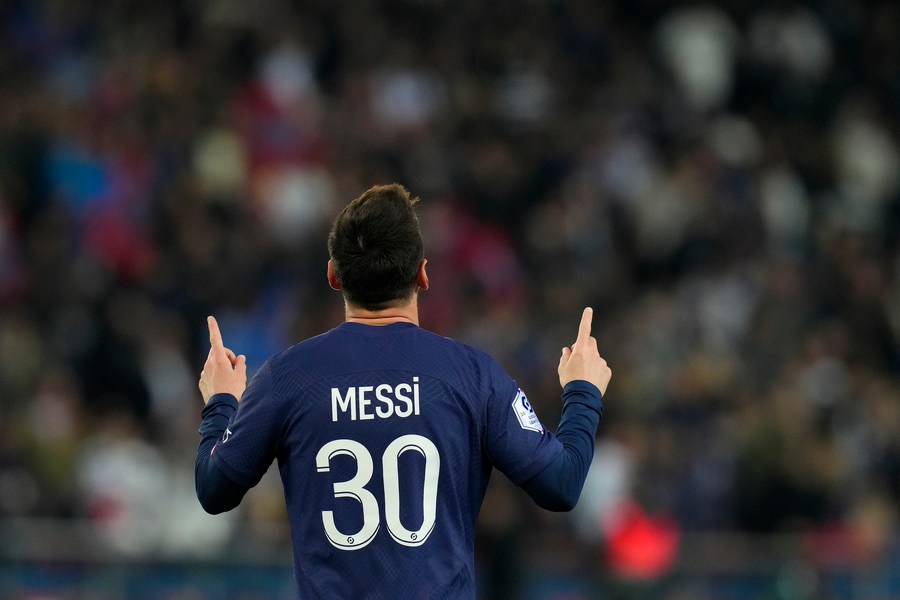 Messi to leave Paris St-Germain at end of season, coach confirms
