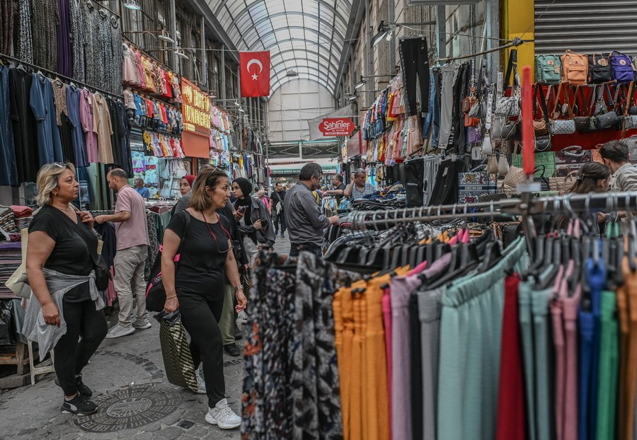 Turks' Eid celebration squeezed by limited budget due to high  inflation-Xinhua