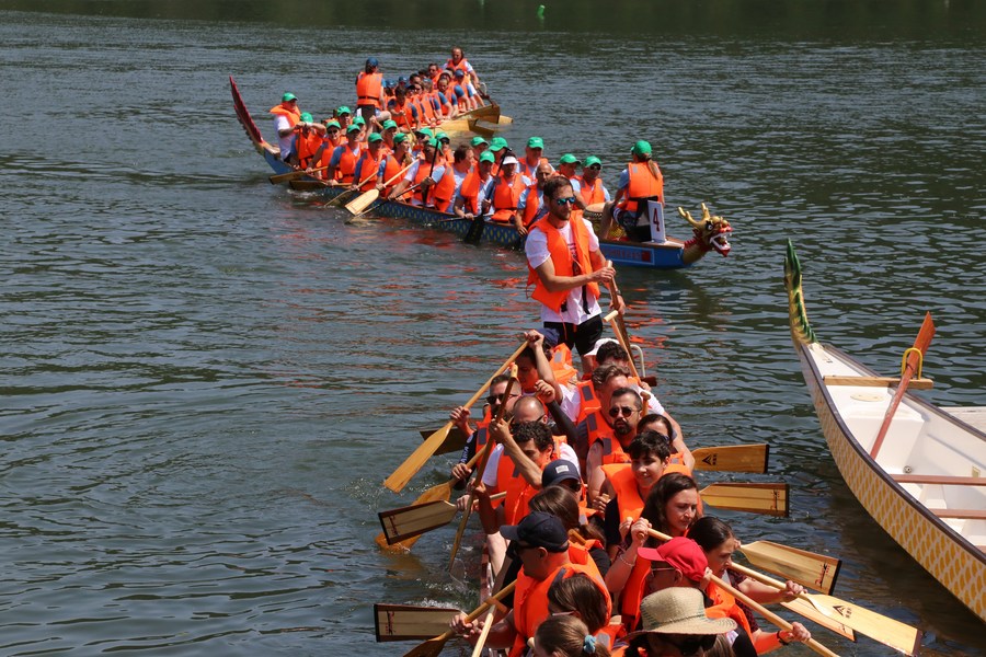 Фестивал на драконовите лодки се проведе в България-Синхуа