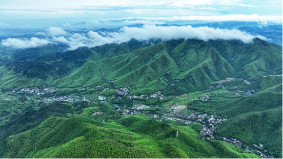 Beautiful countryside in China's Deqing-Xinhua