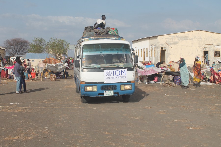 ICRC Provides Phone Call Service For People Fleeing Conflict In Sudan ...