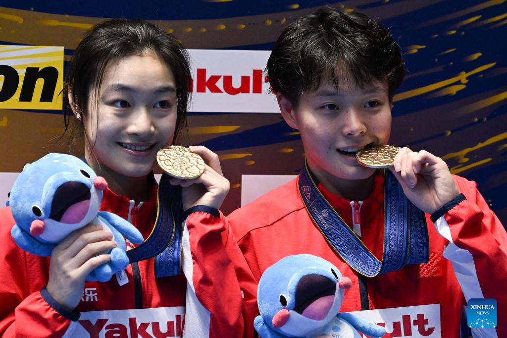 China's Chang completes hattrick of women's 3m sychro springboard world ...