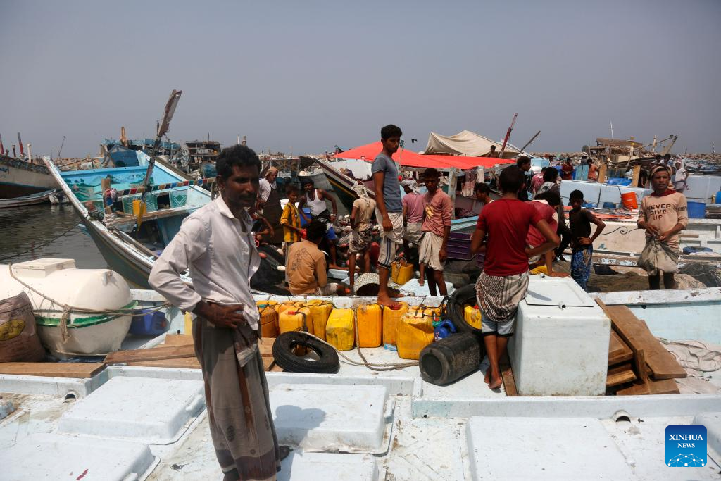 Feature: Yemeni fishermen struggle amid conflicts, economic collapse-Xinhua