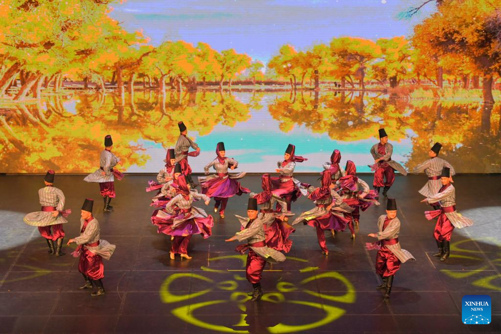 Art Troupe From China S Xinjiang Enlivens Muslim Festival In Indonesian