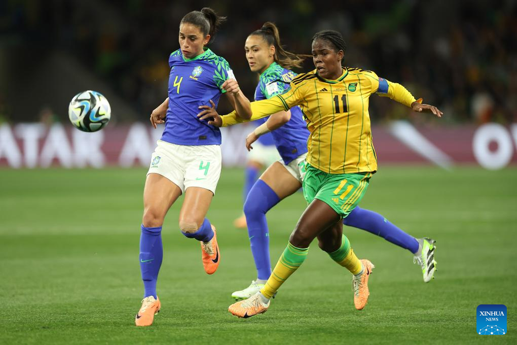 France stuns Brazil with late winner; Sweden qualifies for Women's