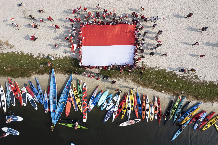 Warga Indonesia Rayakan Hari Kemerdekaan ke-78-Image-5