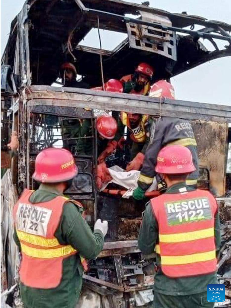 20 Burnt To Death, 15 Injured As Bus Catches Fire In Pakistan's Punjab ...