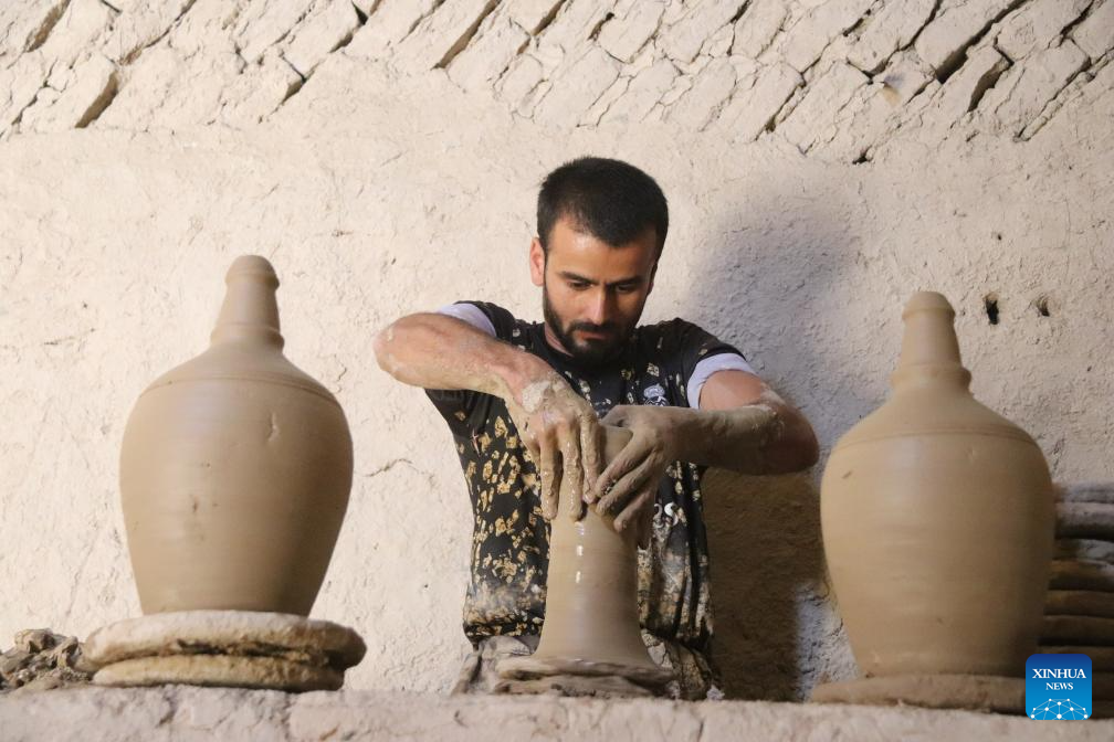 In pics pottery making in AfghanistanXinhua