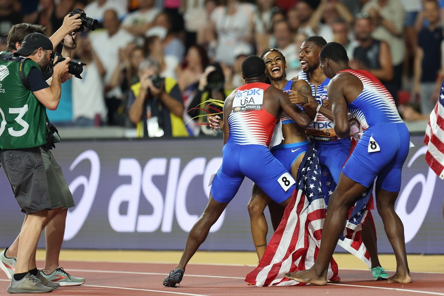 U.S. wins big, stars shine at athletics worlds-Xinhua