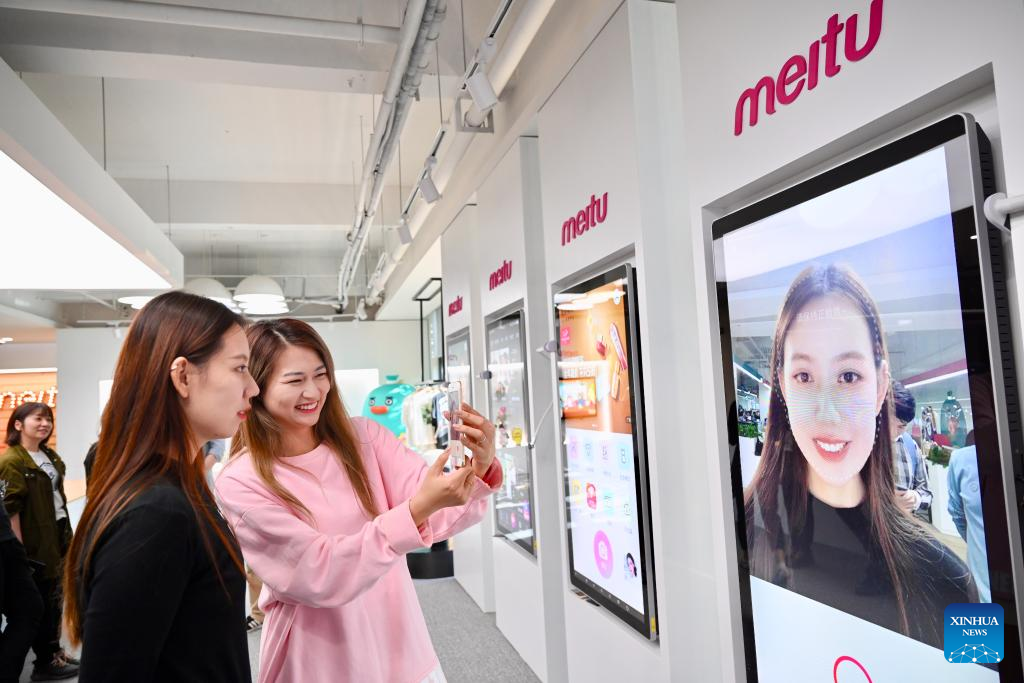 Meitu Example Image China's Meitu sees 29.8 pct revenue increase in H1-Xinhua