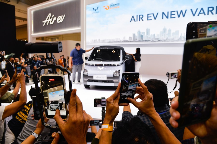 Permintaan kendaraan listrik semakin meningkat di Indonesia, dengan merek Tiongkok yang memimpin pasar—Xinhua