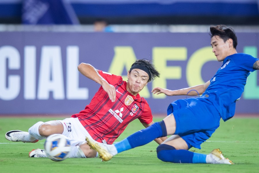 Wuhan, China. 20th Sep, 2023. Jose Kante #11 of Urawa Red Diamonds advances  the ball during the AFC champions league group J match between China's  Wuhan Three Towns and Japan's Urawa Red