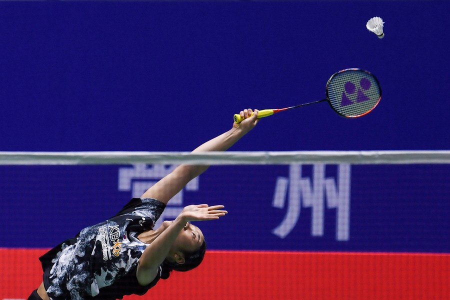 Akane Yamaguchi of Japan competes against Chen Yufei of China in their  women's single badminton quarterfinal match during the 2018 Asian Games,  offici Stock Photo - Alamy