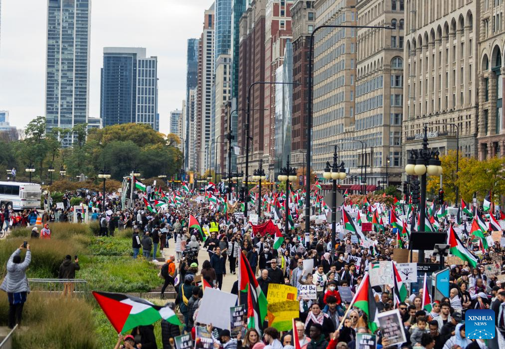 People gather in rally to support Palestinians in Chicago-Xinhua