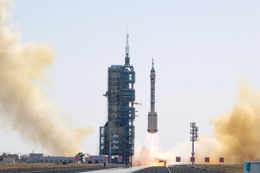 Update: China's Shenzhou-17 Manned Spaceship Docks With Space Station ...