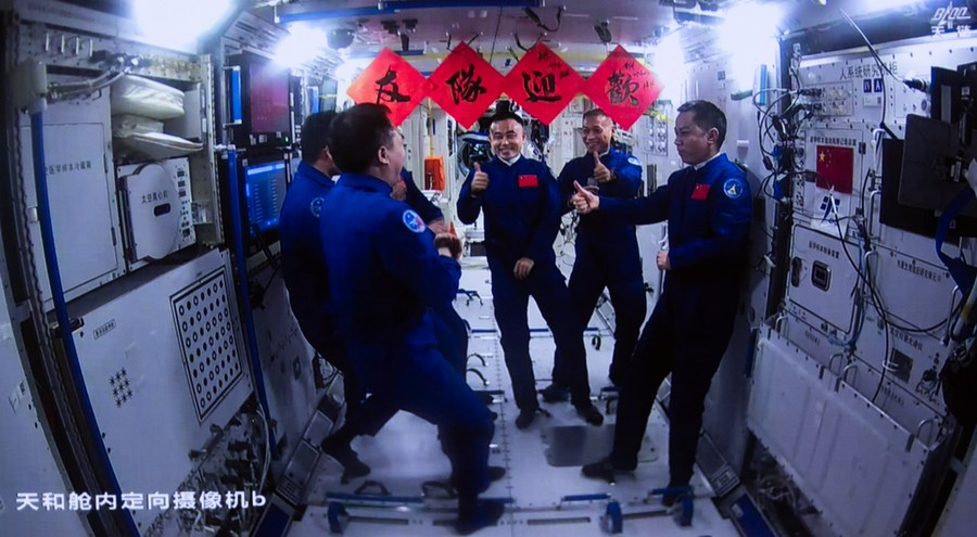 EyesonSci | Shenzhou-17 Astronauts Enter Space Station-Xinhua