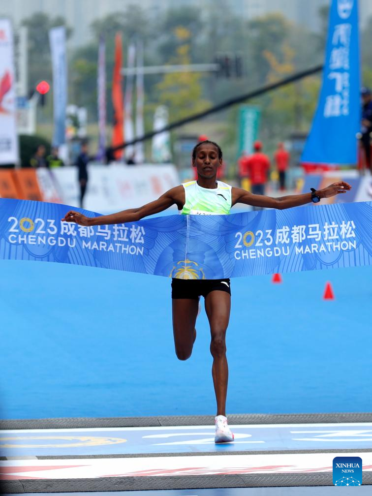 Highlights of 2023 Chengdu Marathon-Xinhua