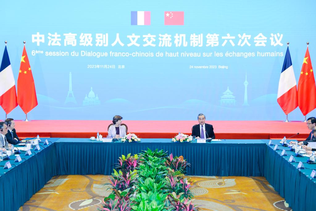 La Chine et la France se sont engagées à libérer une plus grande vitalité et à obtenir de meilleurs résultats dans les échanges entre les peuples