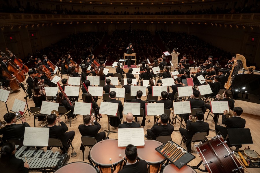 L’orchestre symphonique chinois reçoit des applaudissements avec une première à New York-Xinhua