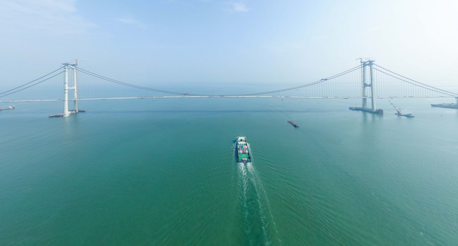 China's New Cross-sea Highway One Step Closer To Completion-Xinhua