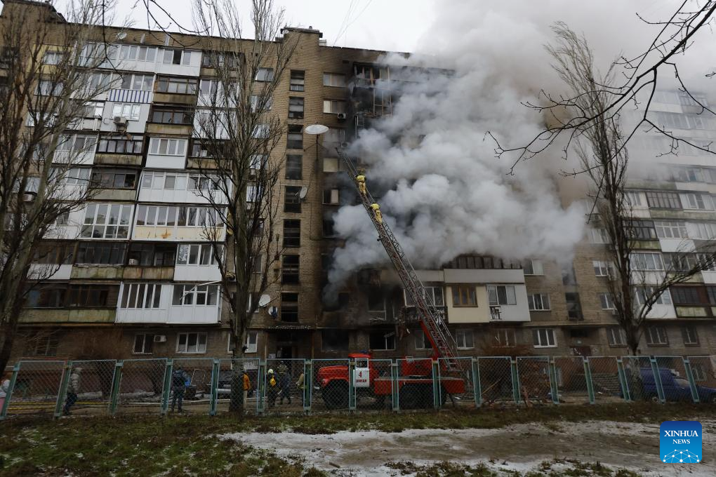 In pics: damaged building hit by recent shelling in Donetsk-Xinhua