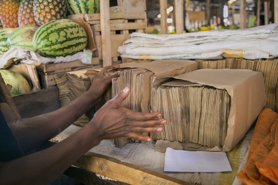 Global greenhouse gas reduction in paper industry requires diverse ...