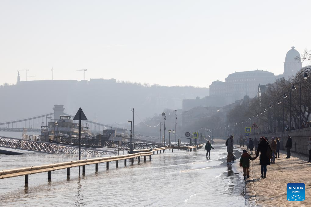 Danube River water level rises in BudapestXinhua