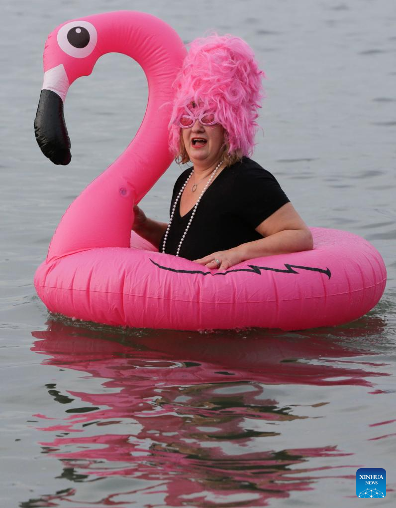 In pics: 104th annual Polar Bear Swim in Vancouver, Canada-Xinhua