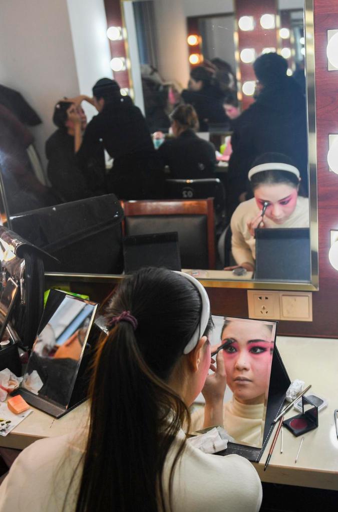 Culture&Life | Young opera actors bloom at graduation gala in C China's ...